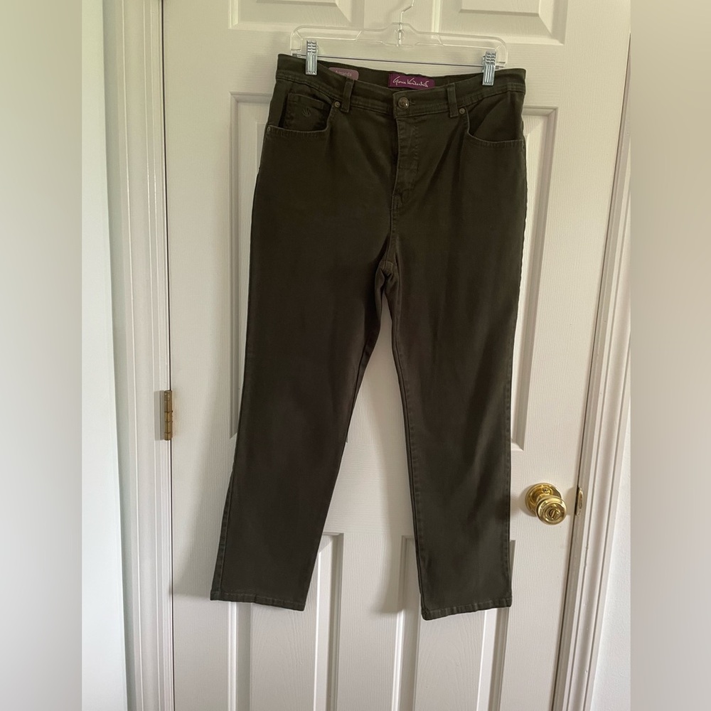 Ladies Gloria Vanderbilt Amanda jean pants